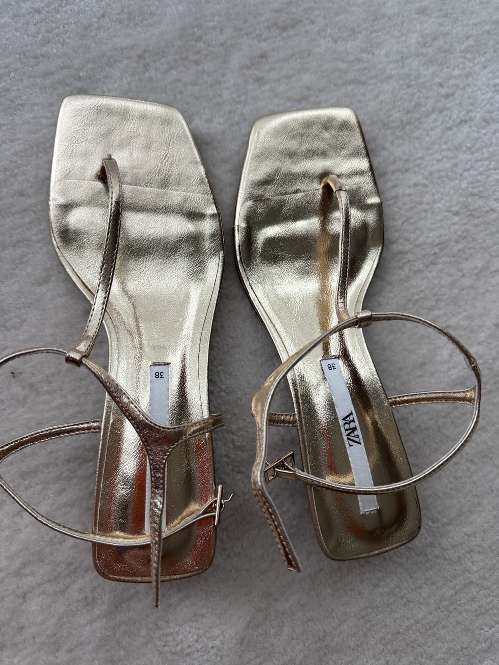 BNWOT ZARA Metallic Gold T-Strap Flat Kitty Heels Sandals - Picture 8 of 8